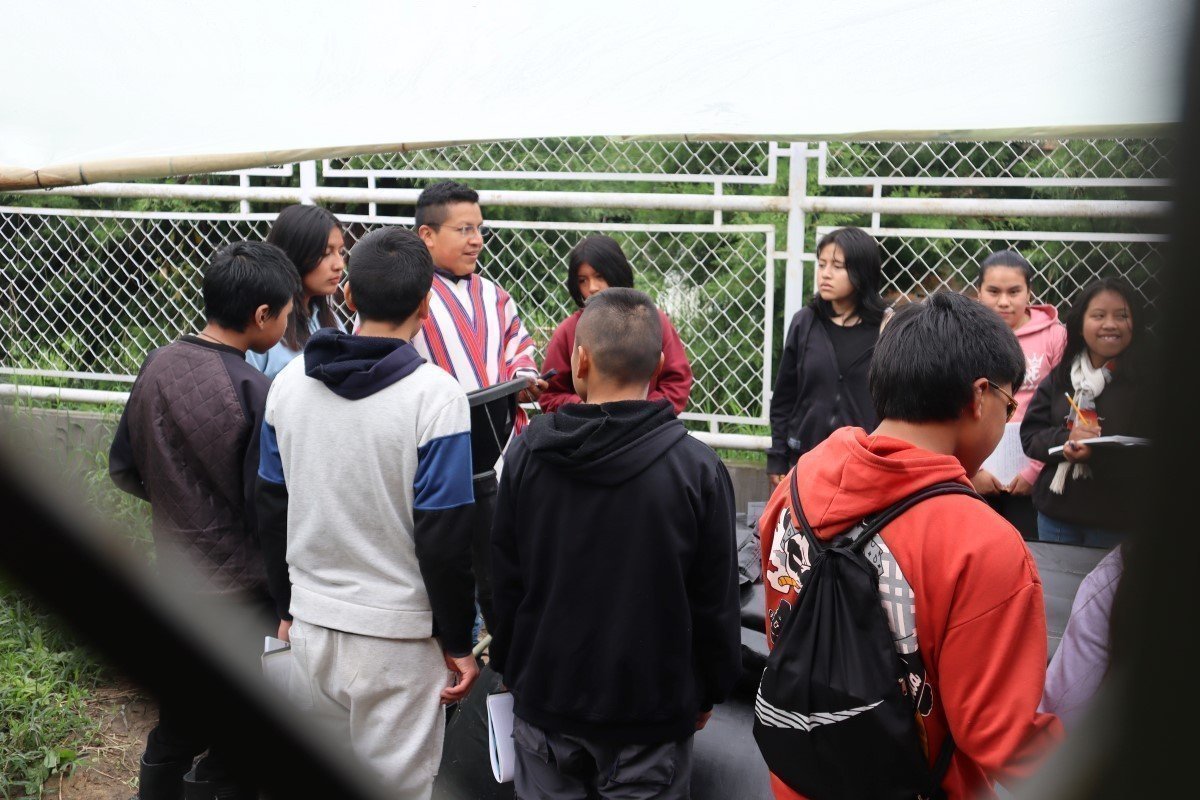 Los estudiantes de la Institución Educativa Rural Bilingüe Artesanal Kamëntsá son participantes activos del proyecto de valorización de subproductos del maíz.