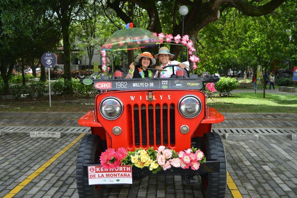 Desfile de autos clásicos 