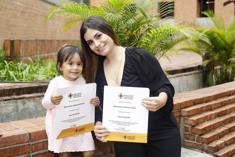 Becas de Honor