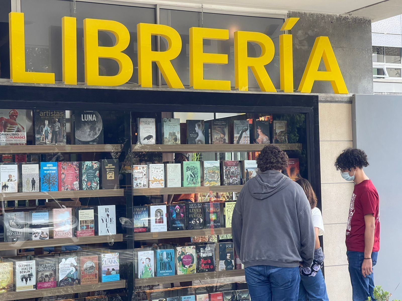 CAFE LIBRERIA FORUM 