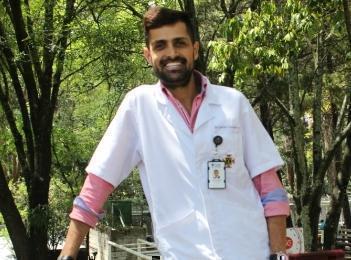 Médico de la UPB ganador de ADHES 2016 