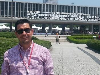 César en el Hiroshima Peace Park.