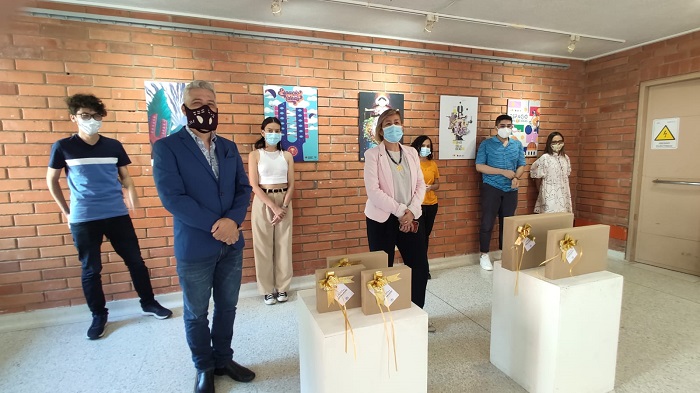 Foto Tipo Intern3 Facultad de Diseño Gráfico