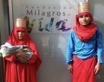 Familia Emberá en la sede asistencial de la Fundación Milagros de Vida