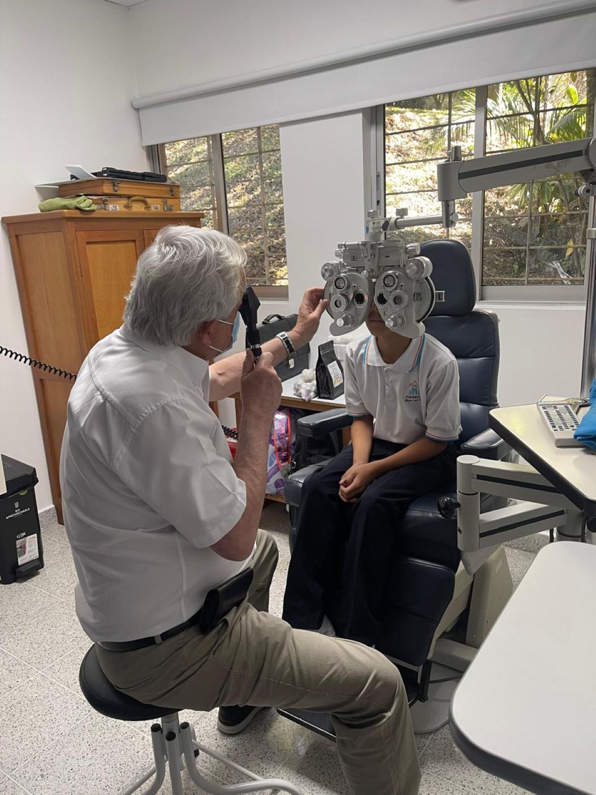 Doctor Bahamón, coordinador de Posgrado en Oftalmología de la UPB