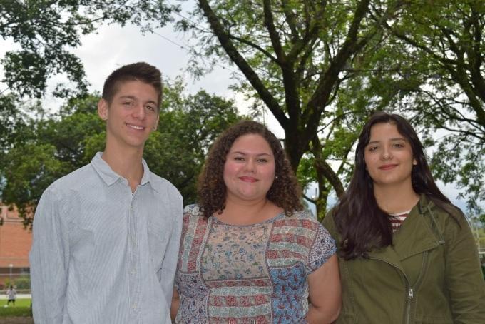 Estudiantes de negocios internacionales UPB