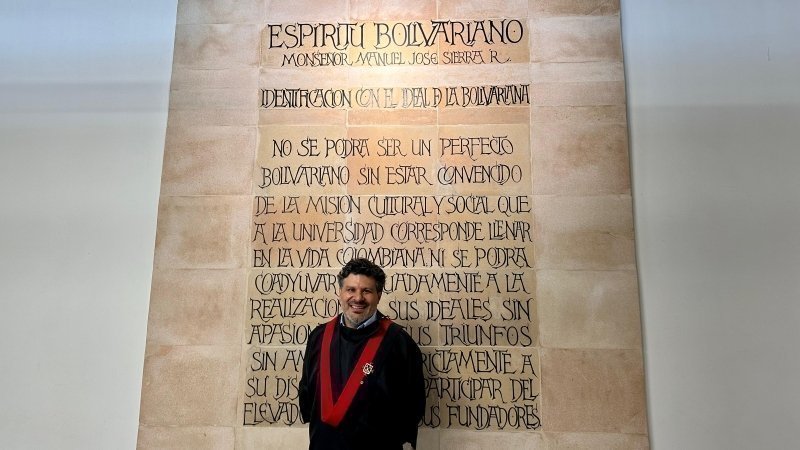 Imagen del docente Freddy Santamaría en mural del Espíritu Bolivariano