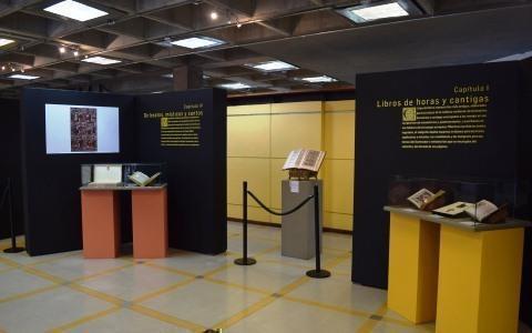 Exposición de las obras en la Biblioteca Central