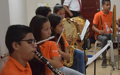 Músicos que amenizaron el encuentro de egresados