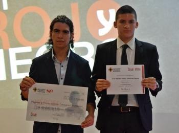 Ceremonia de premiación del concurso Héroes de Barrio