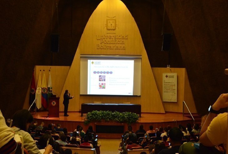 Conferencia Actualización en Conocimientos Médicos