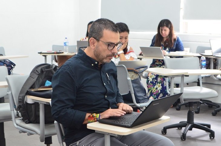 Estudiante de la diplomatura e investigador 