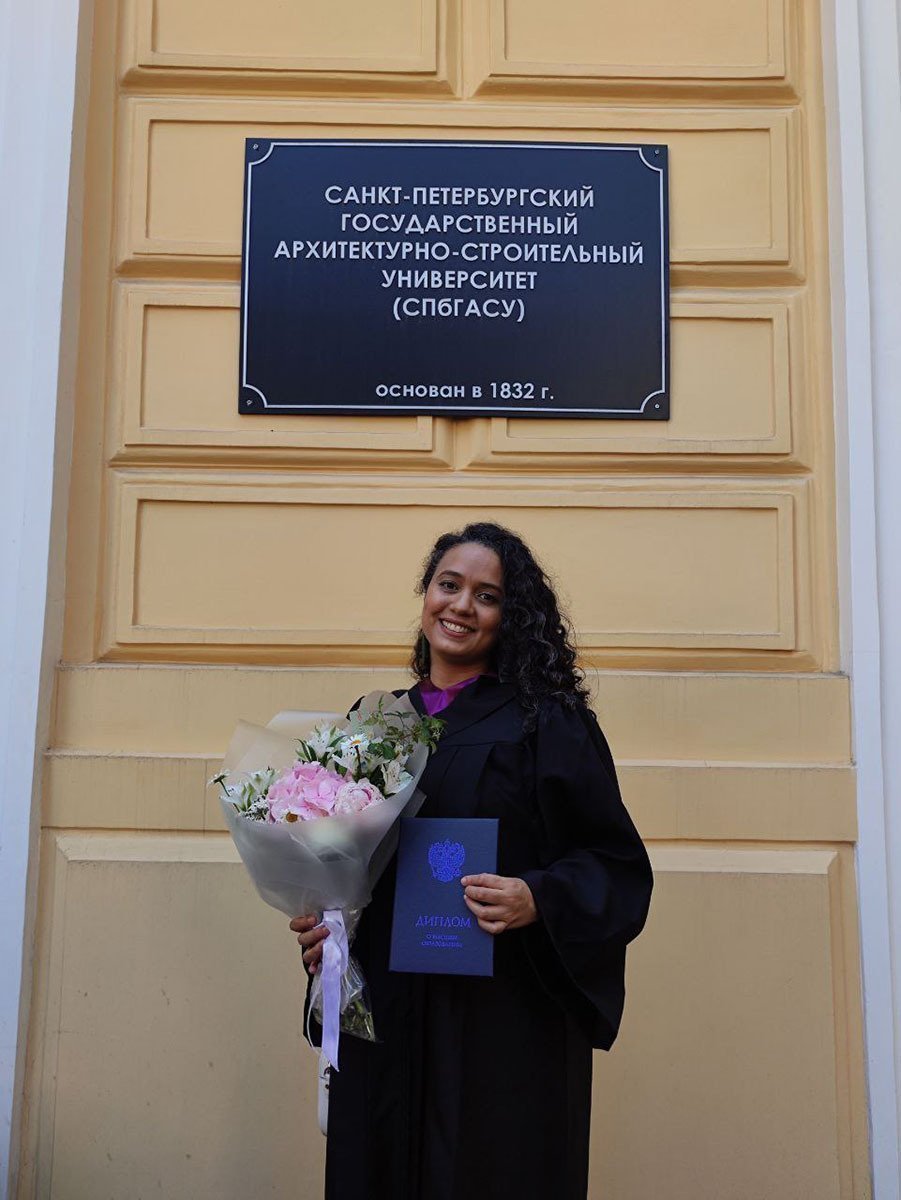 Egresada de arquitectura