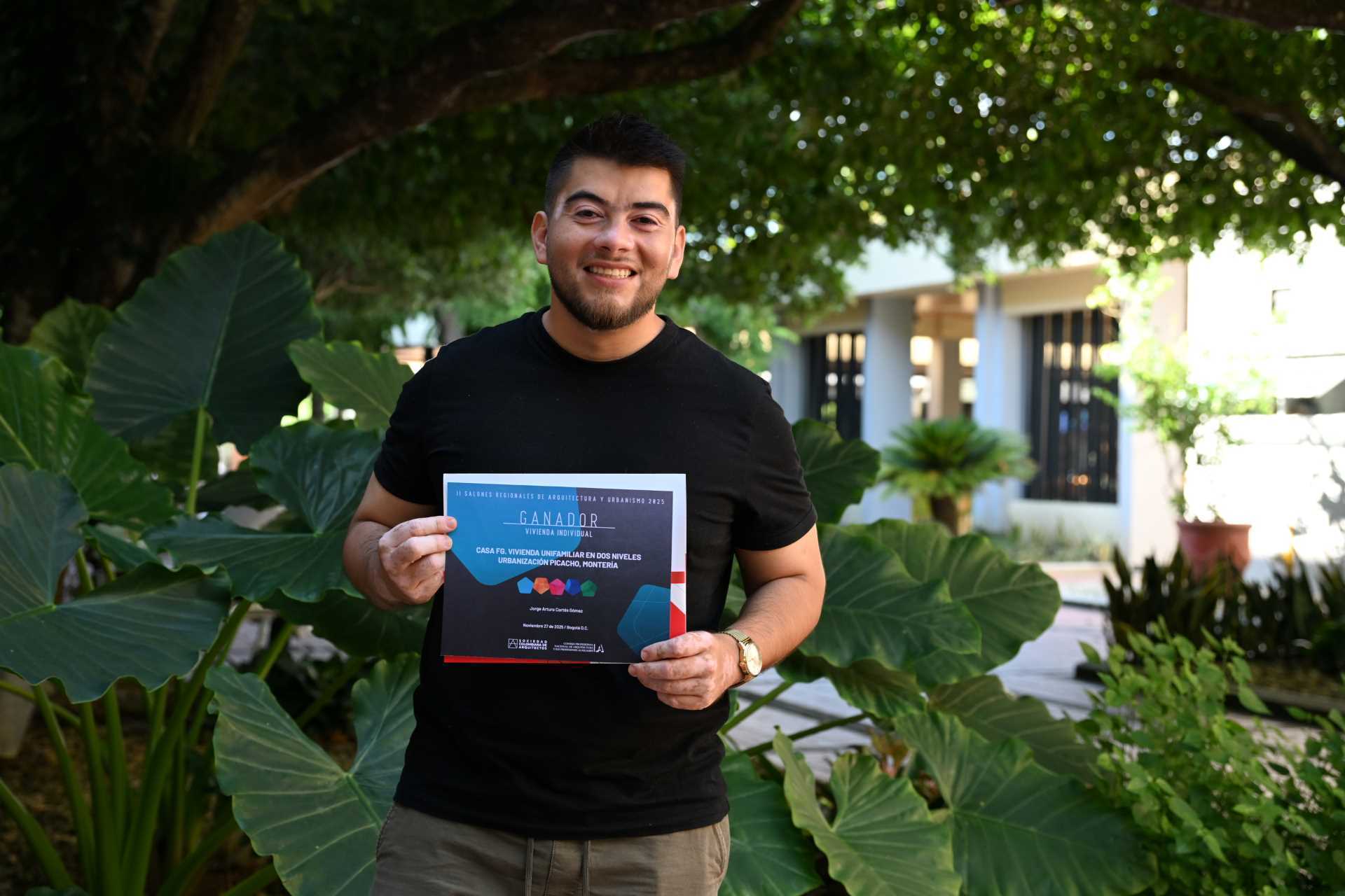 Jorge Cortés, docente del programa de Arquitectura de la Universidad