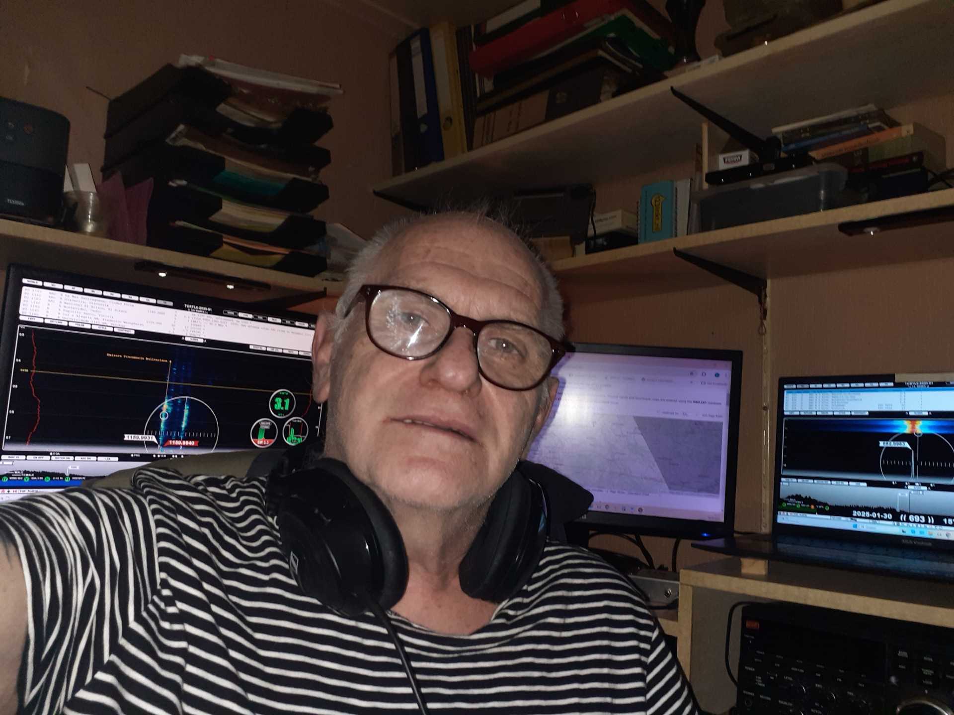 Frank Thys reportando sintonía desde Países Bajos