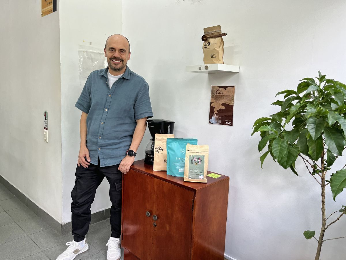 Iniciativa de café solidario de la Escuela de Ciencias Sociales