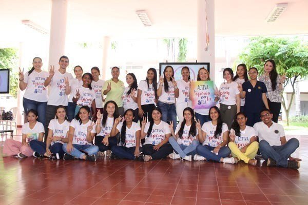 Estudiantes de psicología y comunicación social-periodismo sensibilizaron a la comunidad UPB.