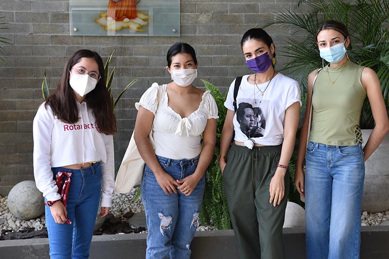 Voluntarias Internacionales en el Campus de la Seccional Montería