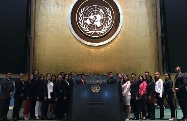 Delegación de la UPB en modelo de la ONU.