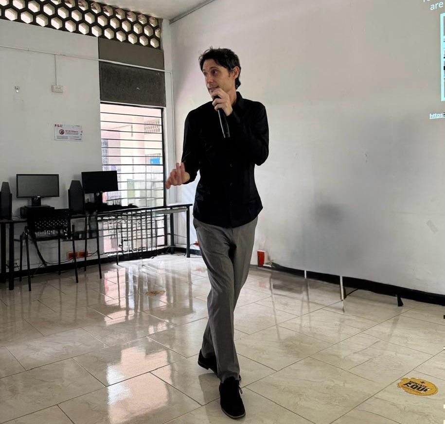 Ben Skinner, experto británico en comunicación efectiva