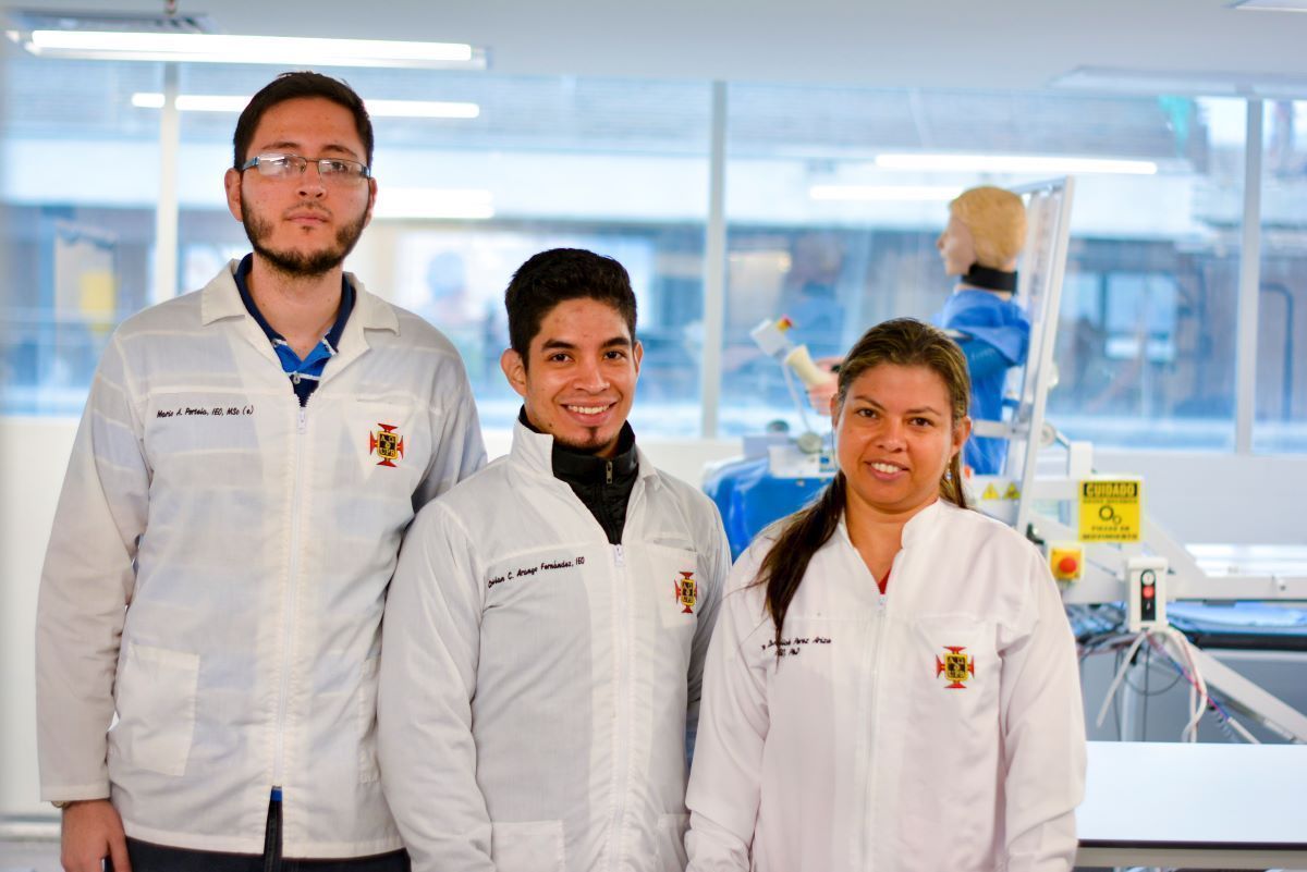 Sergio Zapata y grupo de investigación