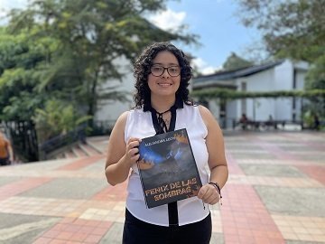 Foto Tipo D Fenix de las sombras