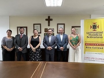 Foto Tipo D UPB Colperu