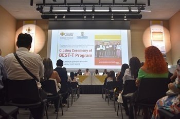 425 maestros se certificaron en nuevas metodologías para la enseñanza del inglés 