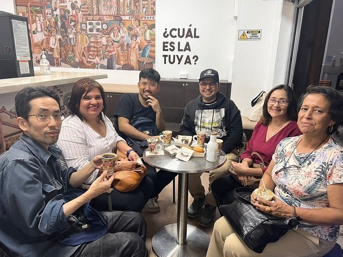 Foto Tipo In2 cooperantes japoneses