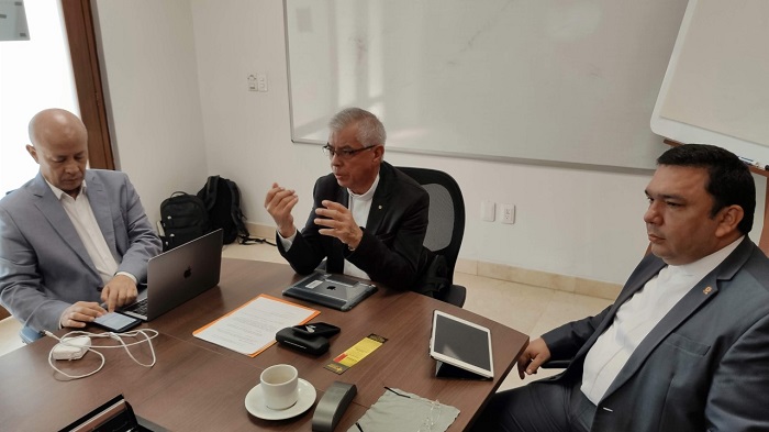 Foto Tipo 2 Interna Rector Reelegido UPBBGA