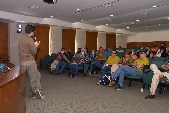 Tipo Interna4 dia del Periodista