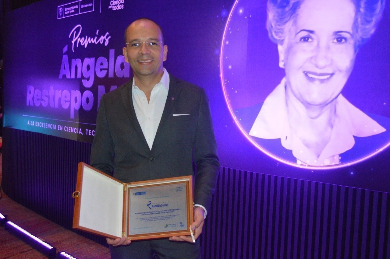 Tonny Naranjo Preciado, director de Asuntos Corporativos NanoBioCáncer