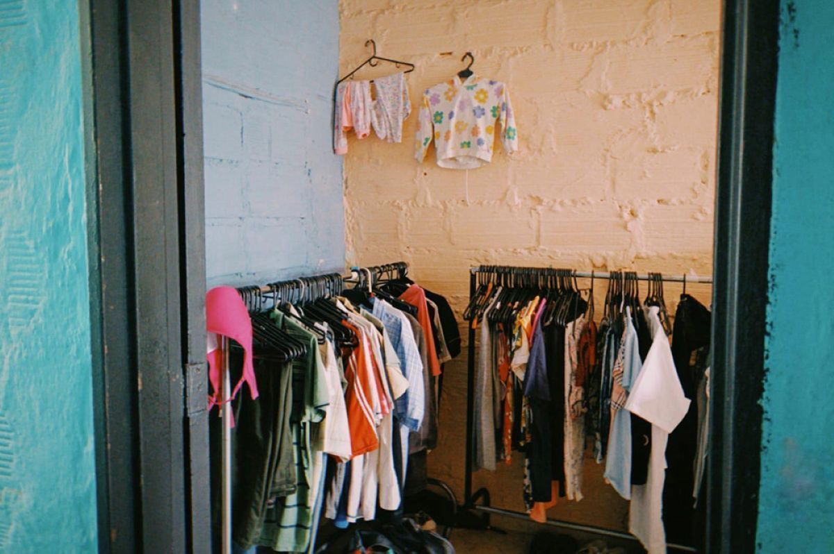 Egresada diseñó para un poeta, película premiada en Cannes