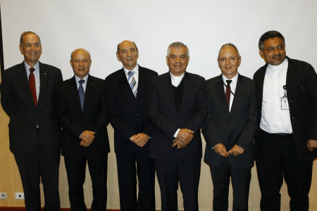 Directivas de la Universidad acompañaron la entrega del reconocimiento