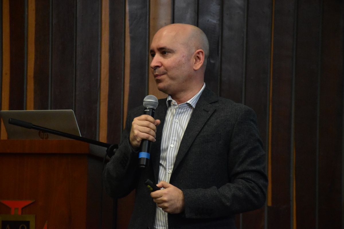 El papel de Idi Amín Isaac Millán, director del Smart Energy Center fue fundamental para la implementación de Venios.NET en la UPB.