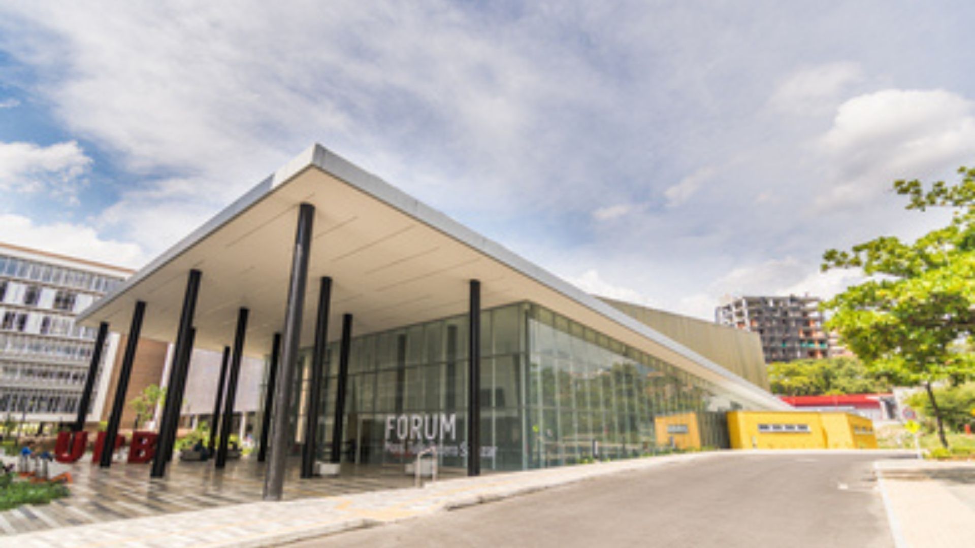 Auditorio Forum Mons. Tulio Botero Salazar